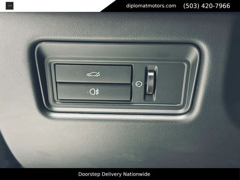 Used 2015 Jaguar XJ L Portfolio AWD/4WD image 33