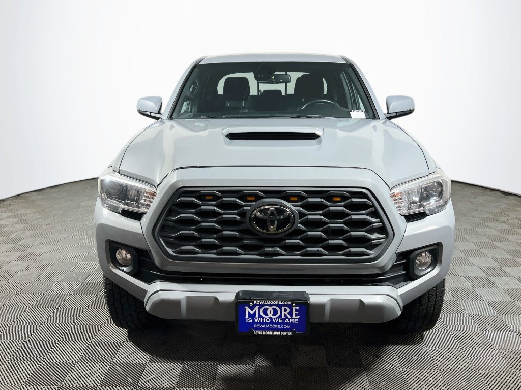 Used 2021 Toyota Tacoma TRD Sport w/ Technology Package AWD/4WD image 2