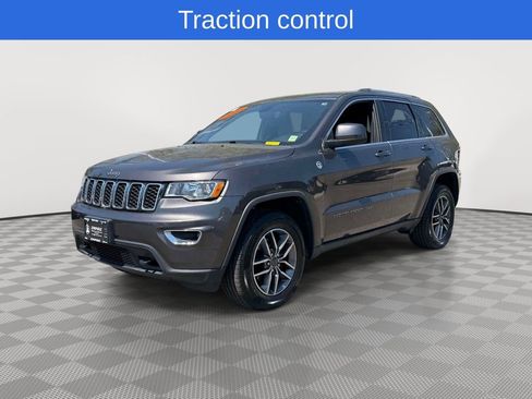 Certified 2020 Jeep Grand Cherokee Laredo w/ Quick Order Package 2BN North AWD/4WD image 3