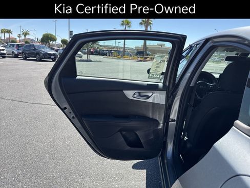 Certified 2022 Kia Forte LXS FWD image 18