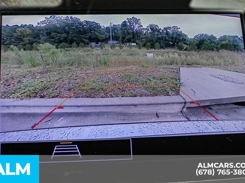 Used 2023 Chevrolet Malibu LT image 33