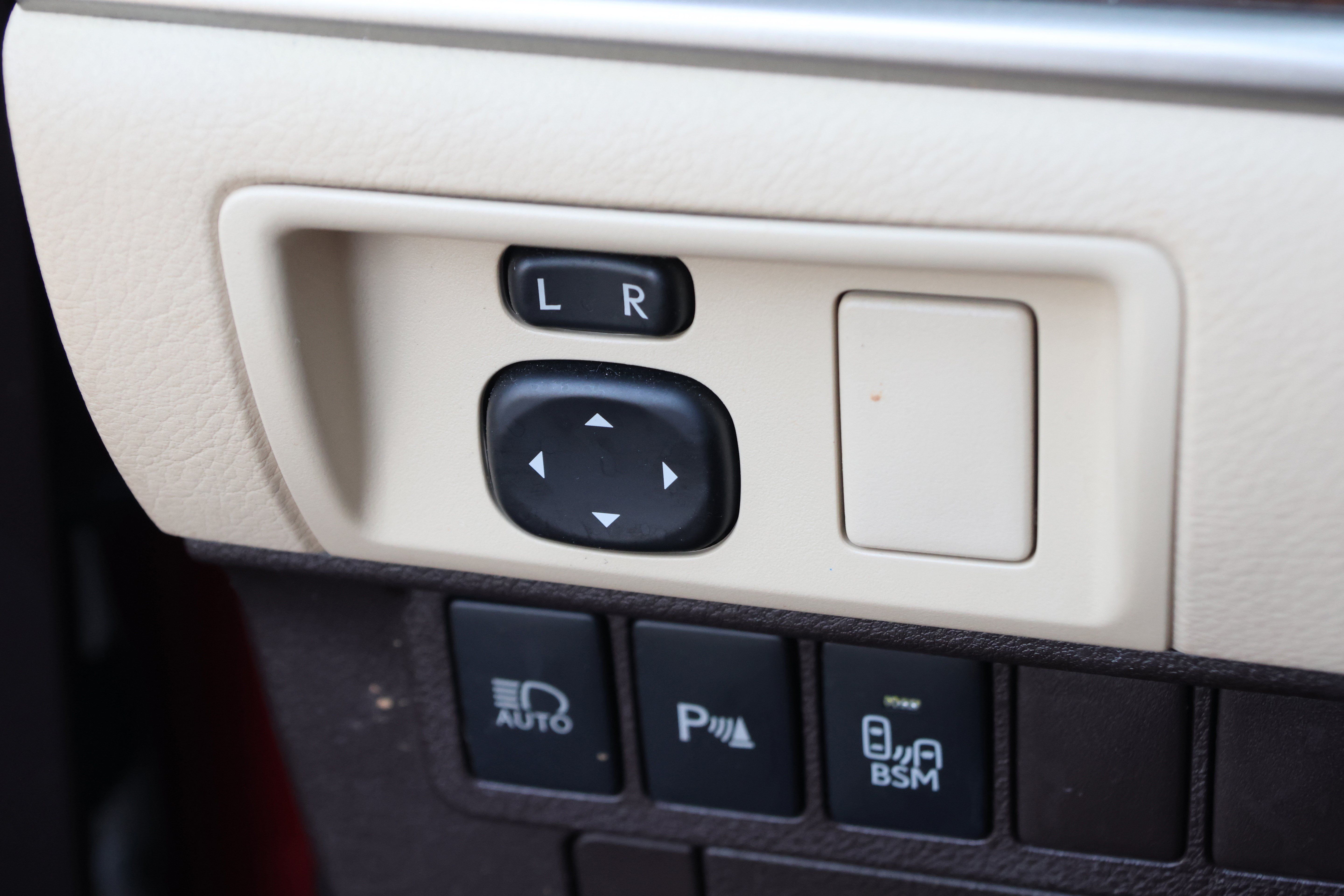 Used 2017 Lexus ES 350 w/ Premium Package FWD image 15