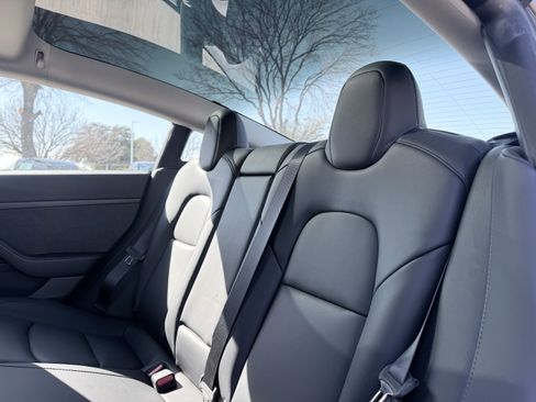 Used 2023 Tesla Model 3 Standard Range image 36