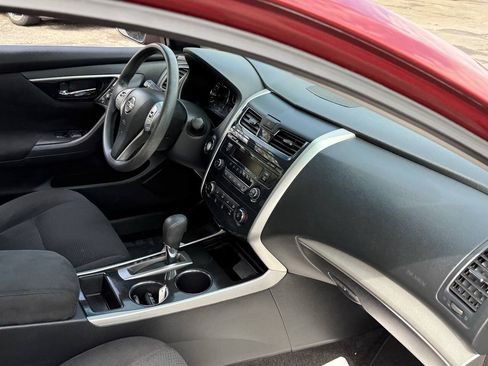 Used 2014 Nissan Altima 2.5 S FWD image 14