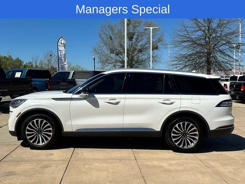 Used 2023 Lincoln Aviator Reserve AWD/4WD image 29
