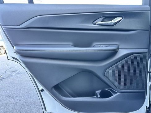 New 2025 Jeep Grand Cherokee L Altitude image 24