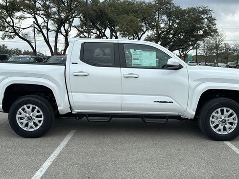 New 2026 Toyota Tacoma SR5 AWD/4WD image 10