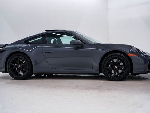 Certified 2025 Porsche 911 Carrera image 9