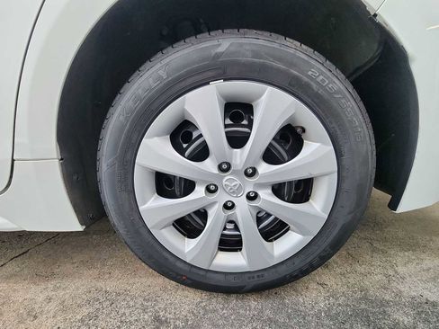 Used 2023 Toyota Corolla LE image 10