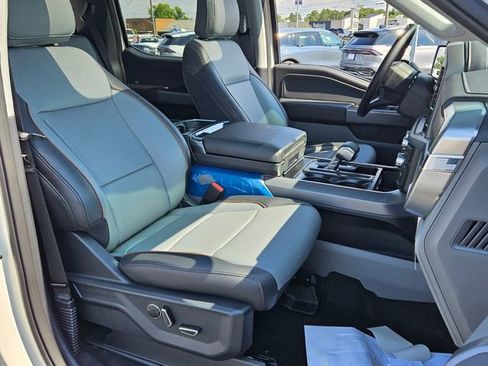 New 2025 Ford F150 Lariat w/ Equipment Group 502A High image 17