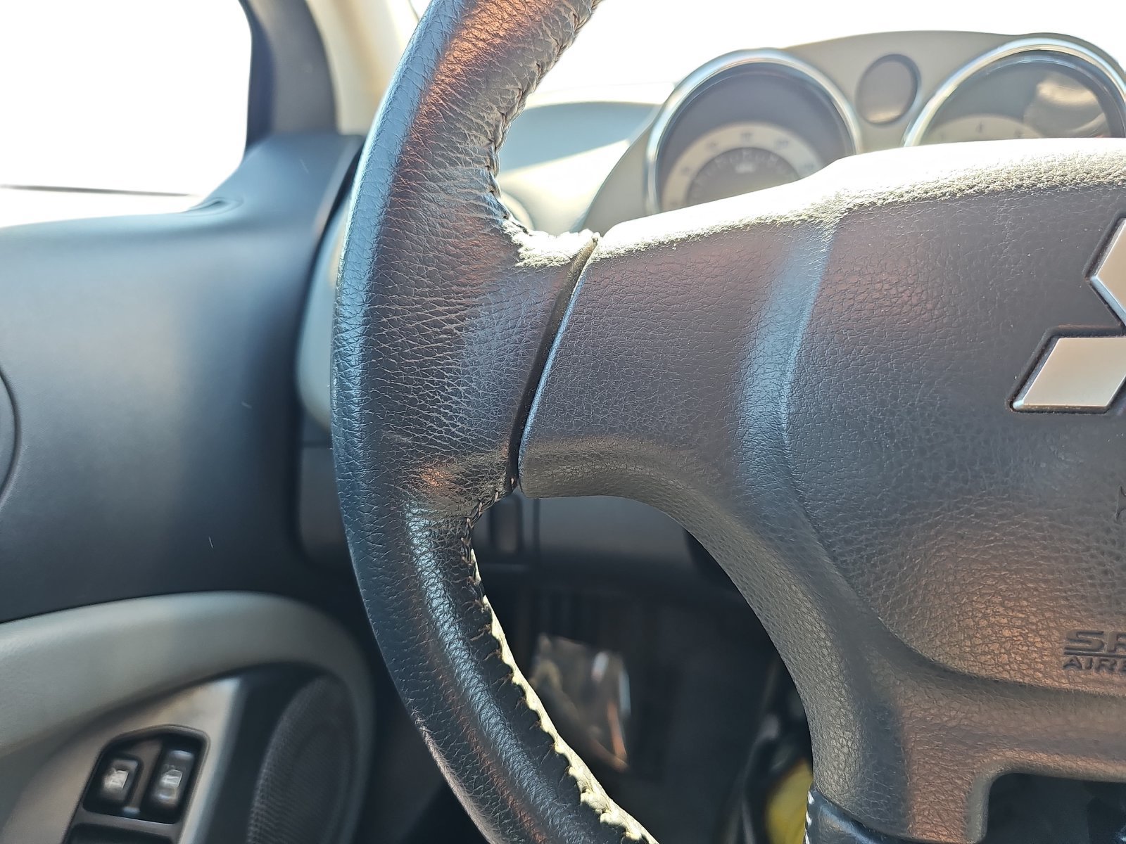 Used 2008 Mitsubishi Eclipse GS FWD image 16