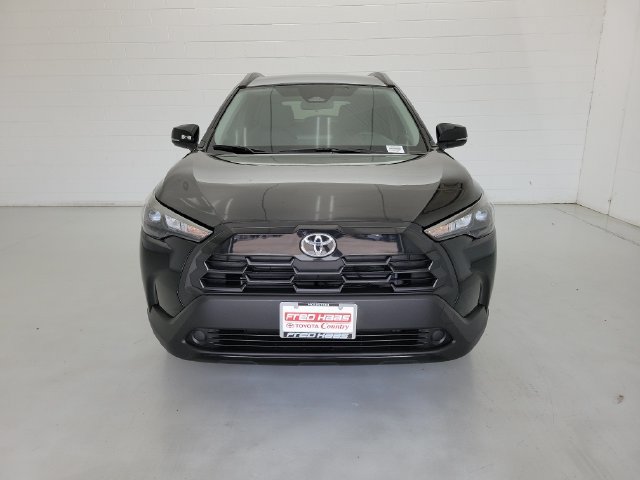 Used 2026 Toyota Corolla Cross LE FWD image 2
