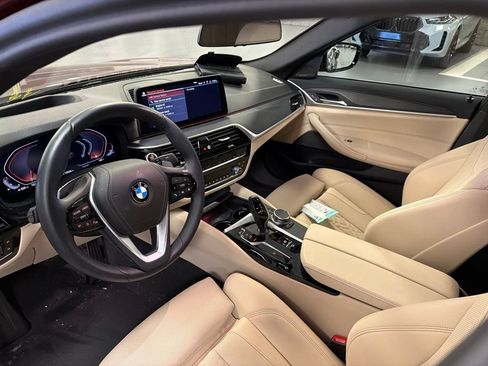 Used 2023 BMW 530i w/ Premium Package RWD image 6
