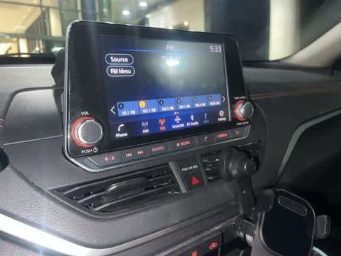 Used 2021 Nissan Altima 2.5 SR image 17