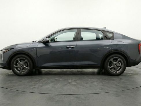 Used 2025 Kia K4 LXS image 5