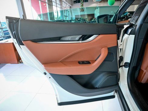 Used 2022 Maserati Levante GT image 20