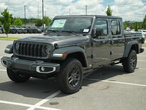 New 2026 Jeep Gladiator Sport w/ Dual Top Group AWD/4WD image 3