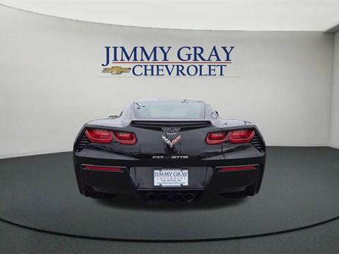 Used 2017 Chevrolet Corvette Stingray Coupe w/ 1LT image 4