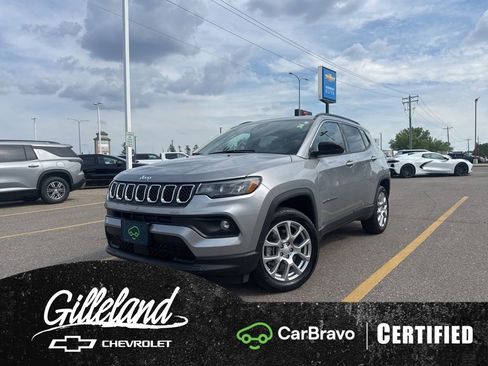 Used 2023 Jeep Compass Latitude AWD/4WD image 1