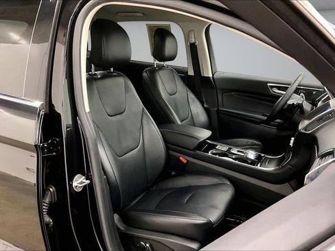 Used 2019 Ford Edge Titanium image 30