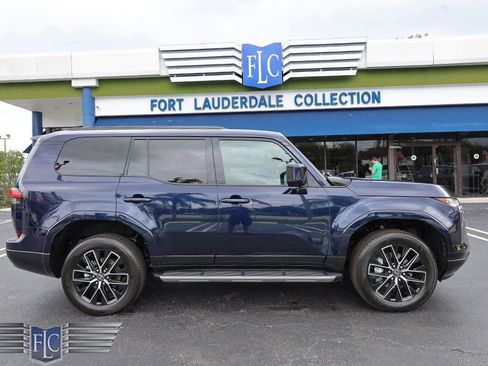 Used 2026 Lexus GX 550 image 2