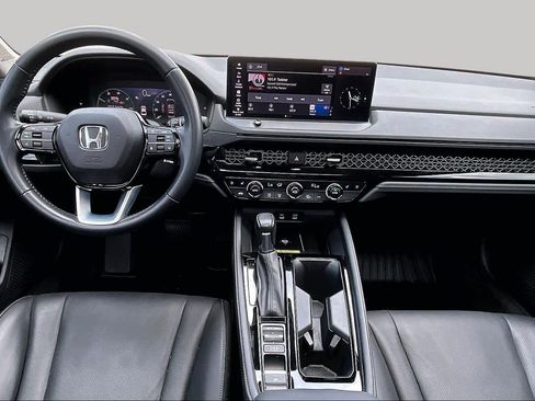 Used 2023 Honda Accord Touring image 15