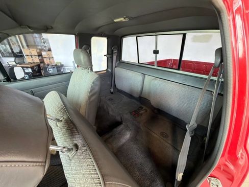 Used 1993 Toyota Pickup Deluxe AWD/4WD image 16