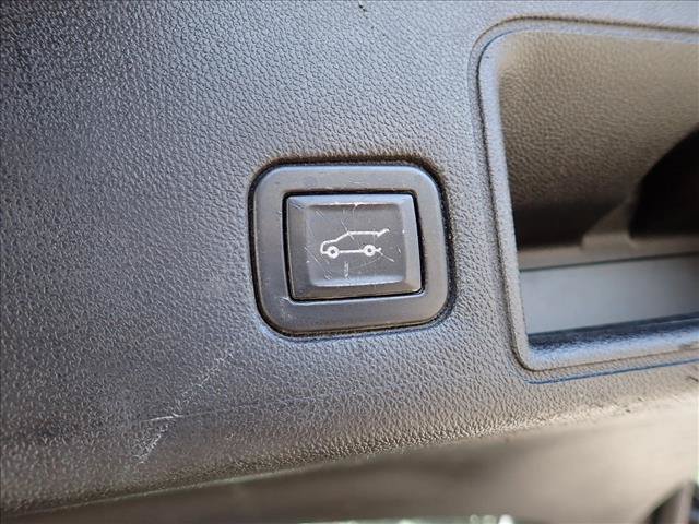 Used 2020 GMC Terrain SLT w/ Preferred Package AWD/4WD image 9