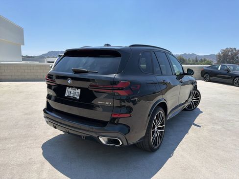 Used 2024 BMW X5 sDrive40i w/ M Sport Package RWD image 4