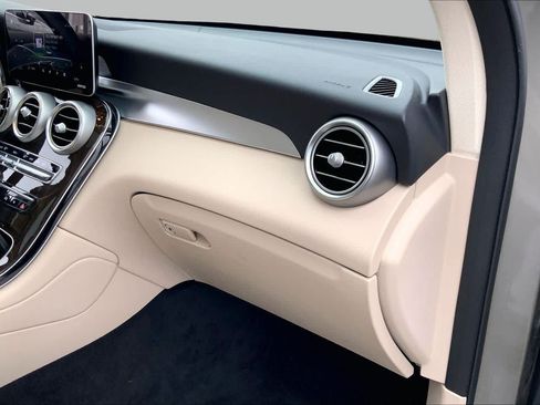 Certified 2021 Mercedes-Benz GLC 300 image 18