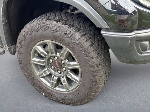 Used 2025 GMC Sierra 1500 AT4X AWD/4WD image 5