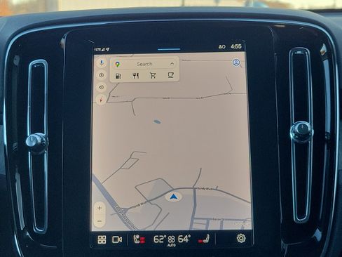 New 2025 Volvo XC40 B5 Plus w/ Protection Package Premier AWD/4WD image 15