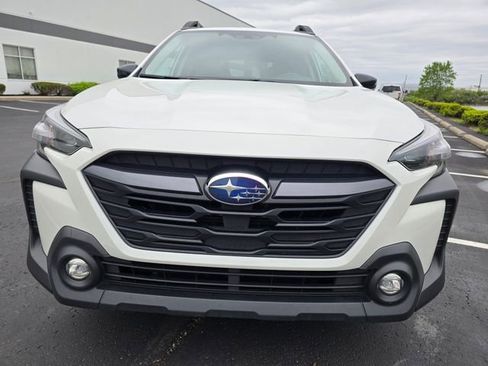 Used 2024 Subaru Outback Premium AWD/4WD image 11