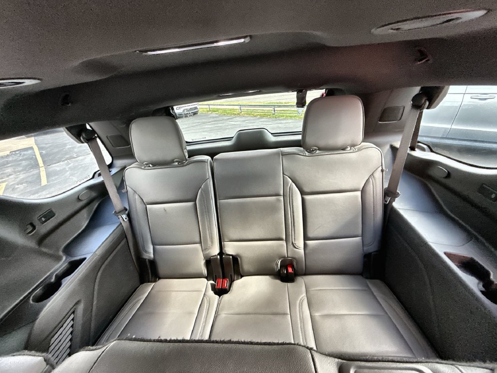 Used 2024 GMC Yukon SLT RWD image 25