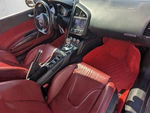 Used 2015 Audi R8 V8 w/ Full Leather Package image 19