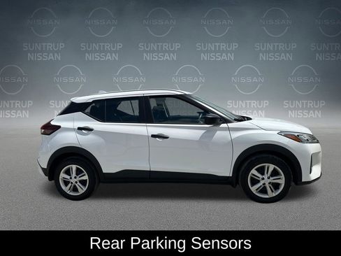 Used 2025 Nissan Kicks Play S FWD image 8