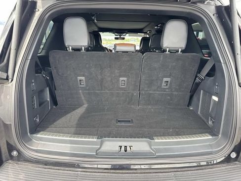 Certified 2024 Lincoln Navigator Reserve AWD/4WD image 14
