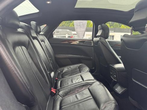Used 2017 Lincoln MKZ Reserve image 7