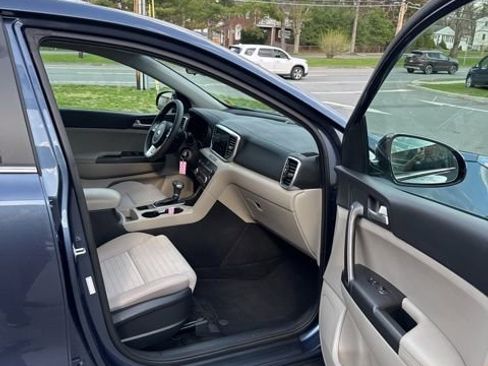 Used 2020 Kia Sportage LX w/ LX Popular Package AWD/4WD image 18