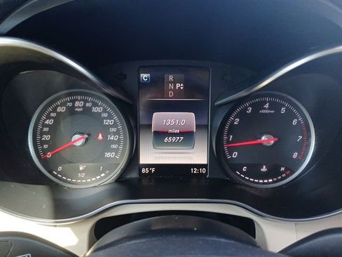 Used 2019 Mercedes-Benz GLC 300 image 24