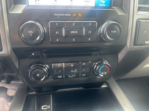 Used 2018 Ford F150 XLT w/ Equipment Group 302A Luxury AWD/4WD image 18