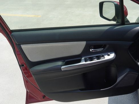 Used 2016 Subaru Crosstrek 2.0i Premium image 31