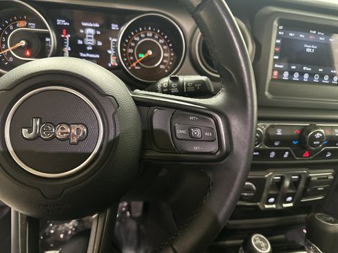 Used 2020 Jeep Wrangler Sport AWD/4WD image 20
