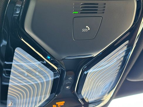 Used 2022 BMW X5 xDrive45e w/ M Sport Package image 22