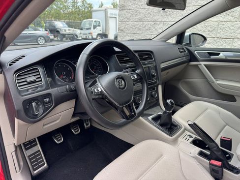Used 2019 Volkswagen Golf Alltrack S AWD/4WD image 6