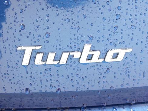 Used 2012 Volkswagen Beetle Turbo FWD image 27