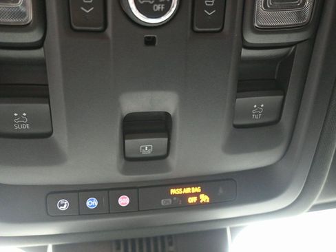 Used 2023 GMC Yukon XL AT4 w/ AT4 Premium Package image 16