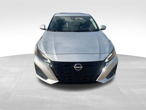 Used 2023 Nissan Altima 2.5 SL FWD image 9