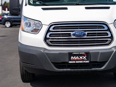 Used 2017 Ford Transit 350 XLT RWD image 4