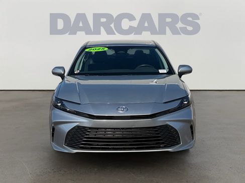 Used 2025 Toyota Camry LE FWD image 2